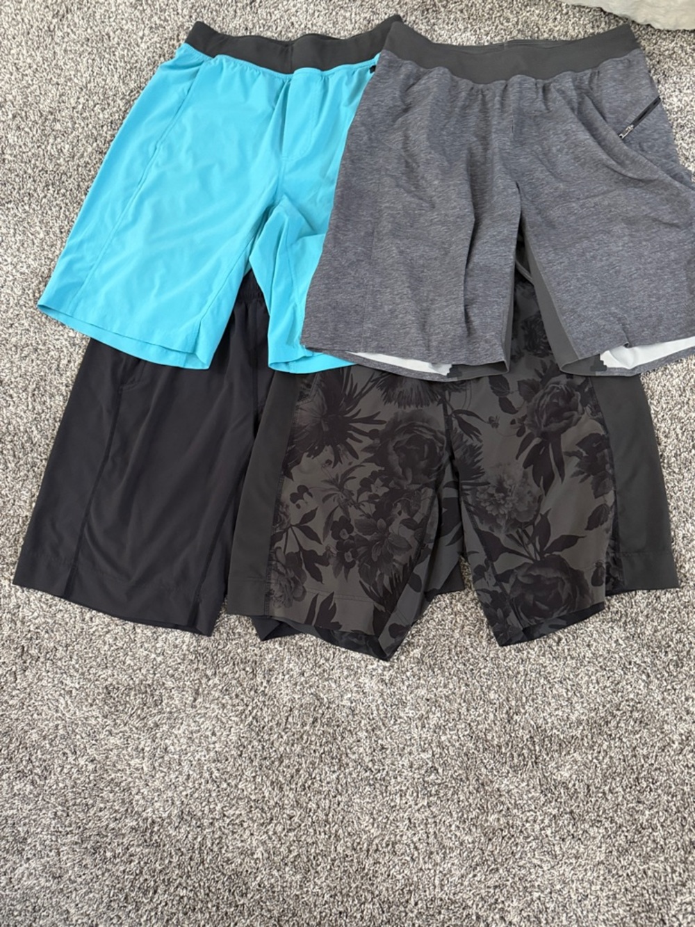 Lululemon men’s shorts 4 pack! 3 pair Core shorts, 1 pair Assert